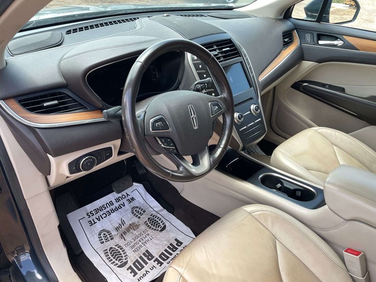2019-lincoln-mkc-4-door-mpv-(105,085-miles)-image-11