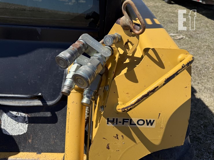 deere-250-image-25