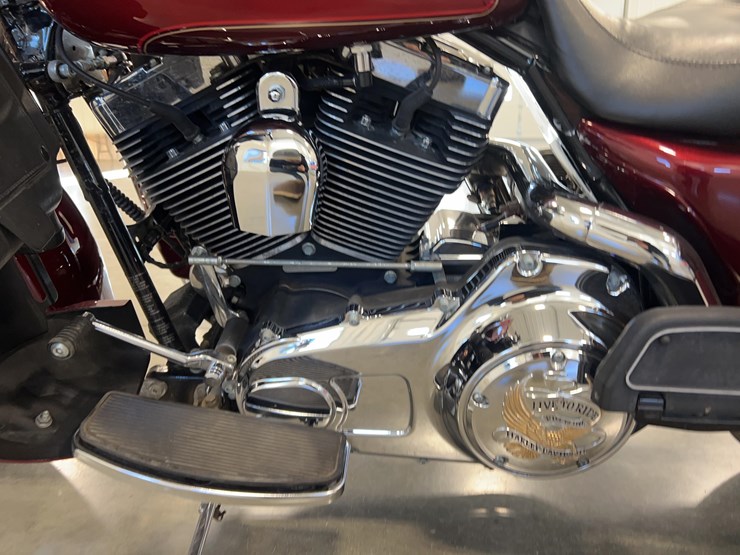 2008-harley-davidson-ultra-classic-motorcycle-image-9