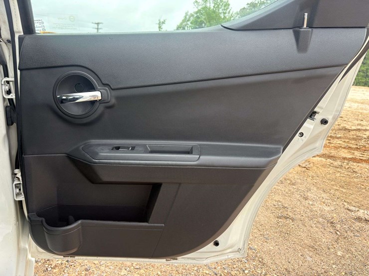 2010-dodge-avenger-4-door-sedan-(92,998-miles)-image-24