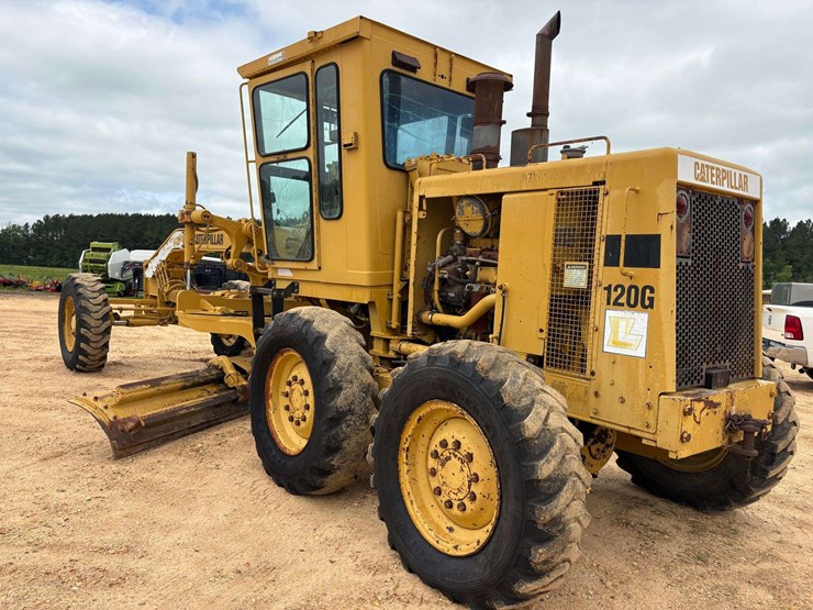 caterpillar-120-image-2