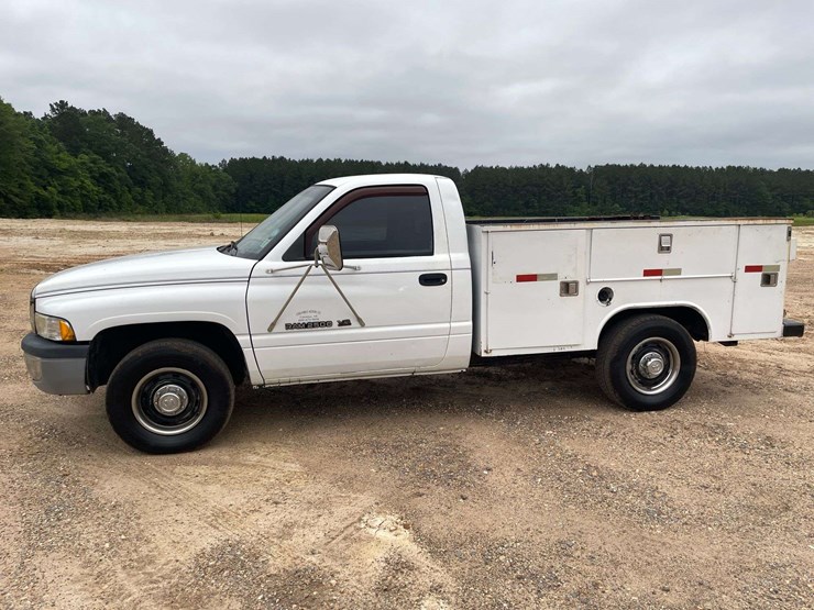 1999-dodge-ram-2500-image-1