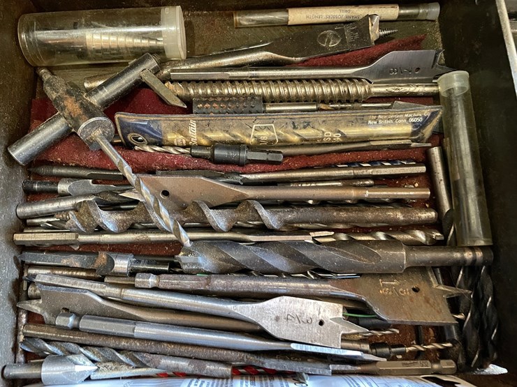#1847-•-union-steel-tool-chest-and-contents-image-11