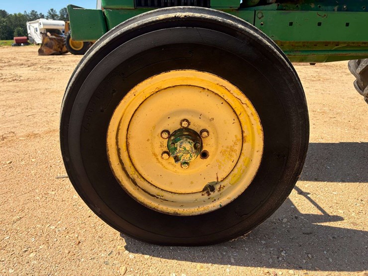 john-deere-3130-image-7