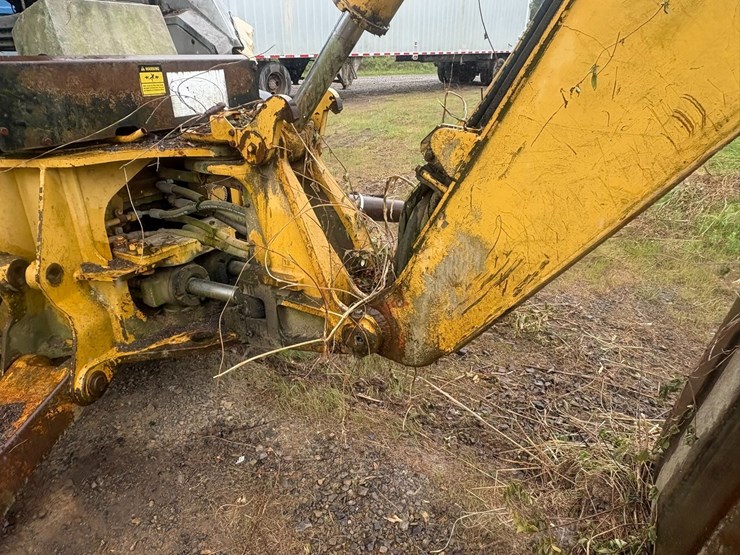 caterpillar-416b-image-37