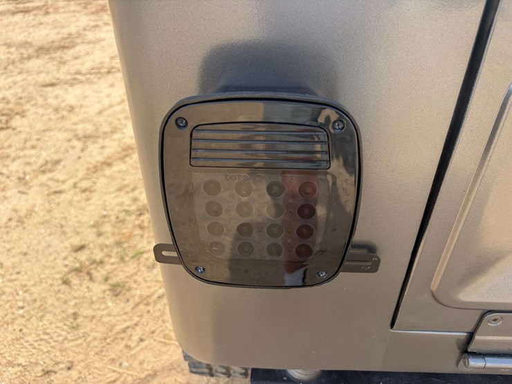 1979-jeep-cj7-2-door-w/-bikini-top-image-31
