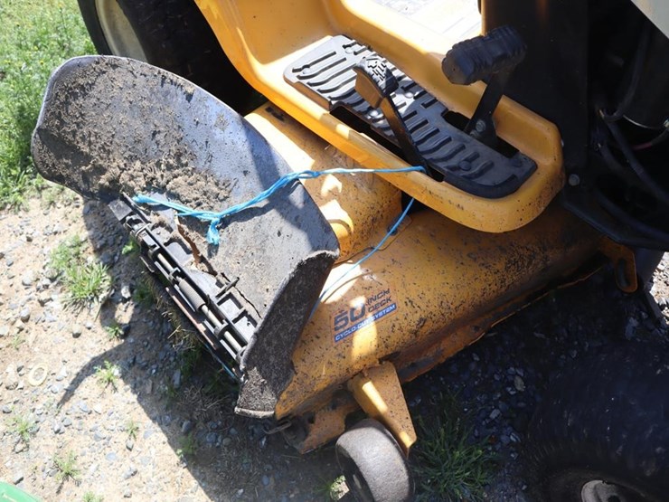 cub-cadet-lxt1050-riding-mower-image-14