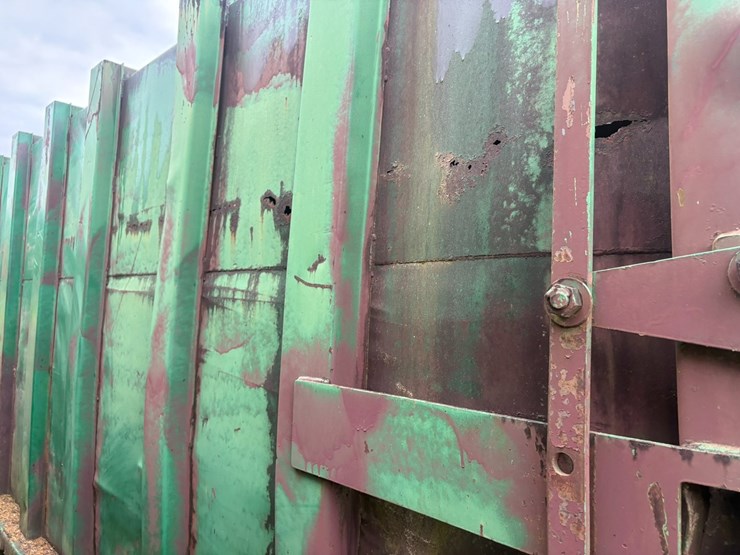 #23996-•-~26'-5"x~9'-8"-roll-off-dumpster-image-6