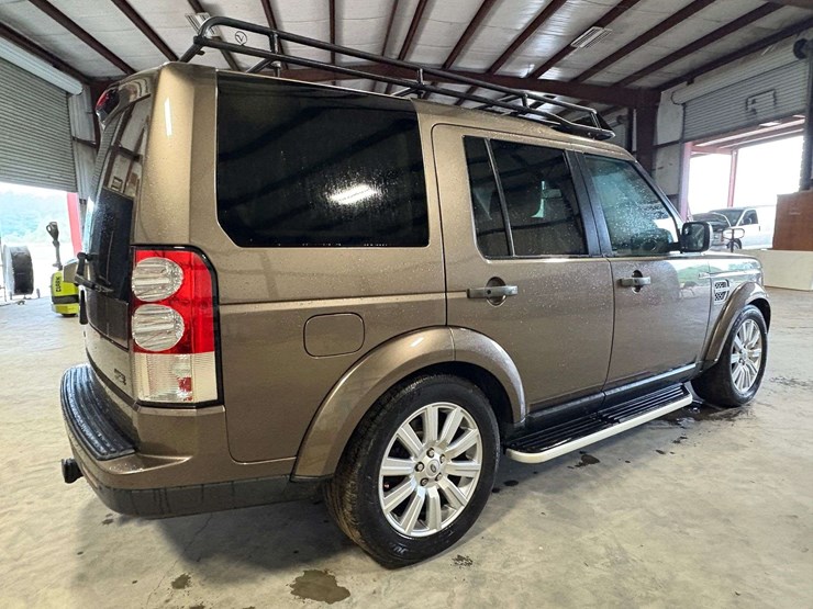 2013-land-rover-lr4-image-3