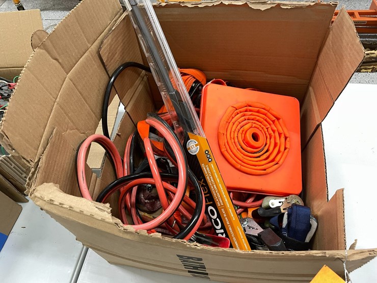 #8577-•-jumper-cables-image-1