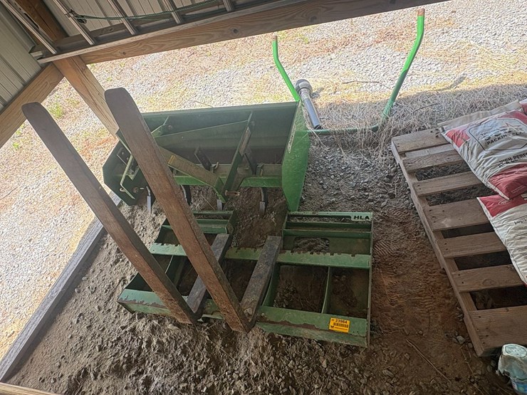 #23964-•-john-deere-1023-q/a-forks-image-1
