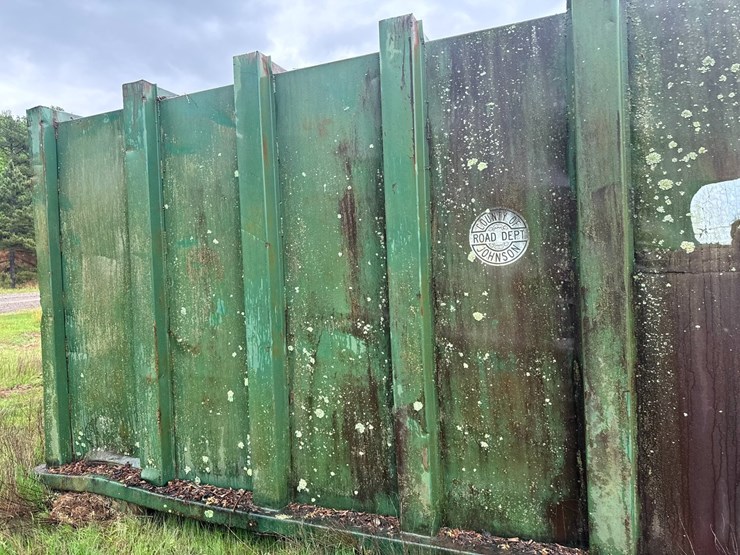 #23989-•-~23'x~8"-roll-off-dumpster-container-image-7