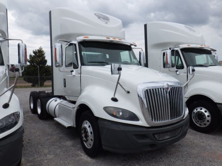 2017-international-prostar-image-5