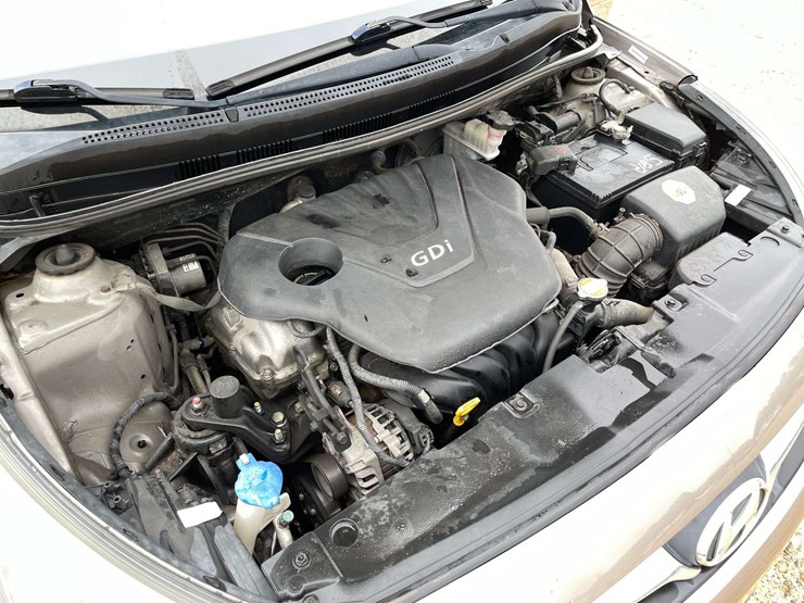 2012-hyundai-accent-4-door-sedan-(155,416-miles)-image-8