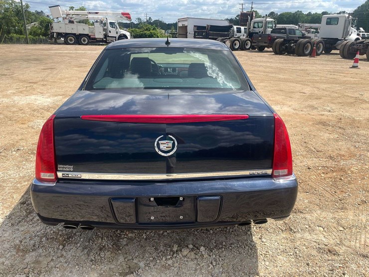 2006-cadillac-dts-4-door-sedan-(215,267-miles)-image-6