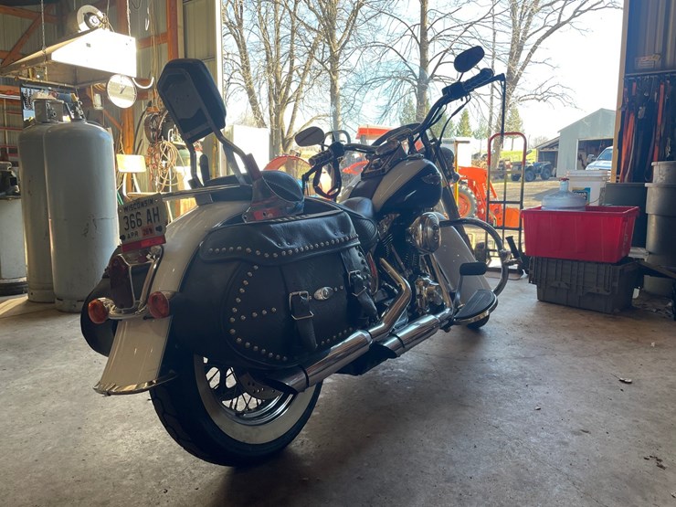 #1805-•-2005-harley-davidson-softail-motorcycle-(has-wi-title)-image-4
