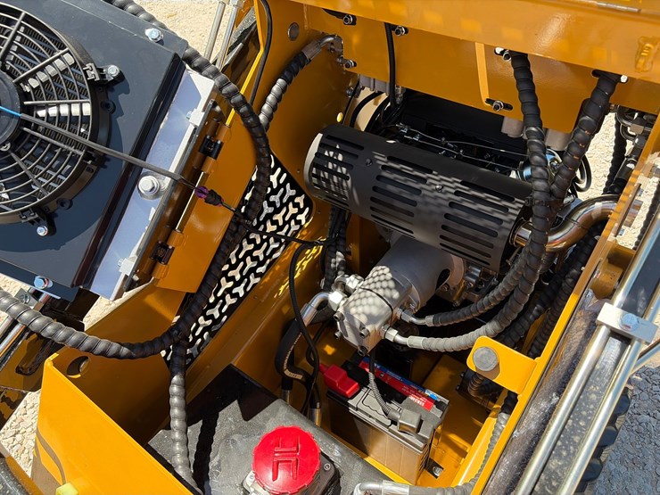 #229-•-unused-2026-agt-mx-crt23-mini-skid-steer-loader-image-8