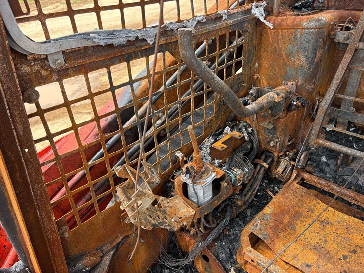 2024-kubota-svl97-2-image-13
