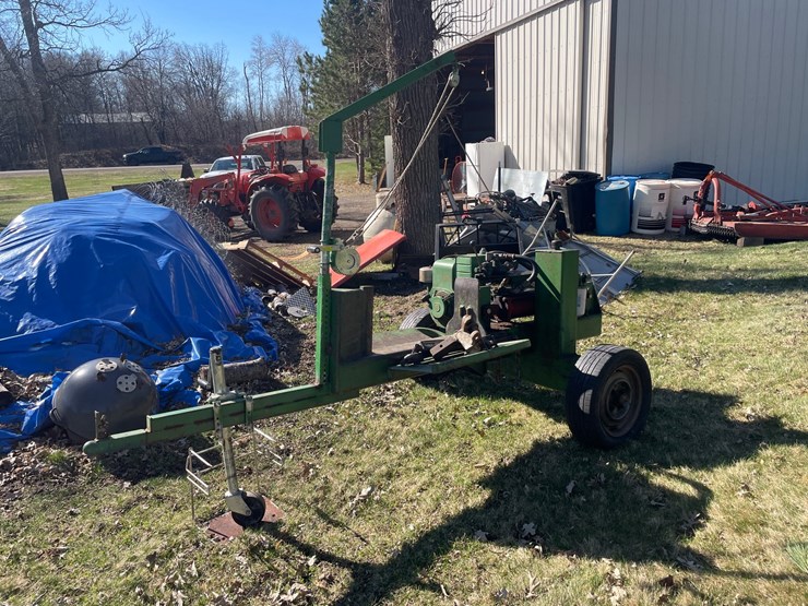#1810-•-towable-hydraulic-log-splitter-image-1