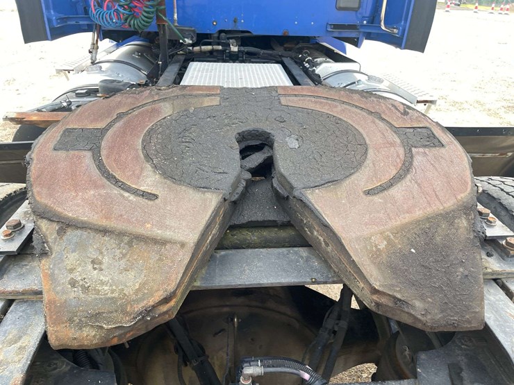 2017-kenworth-t680-image-15