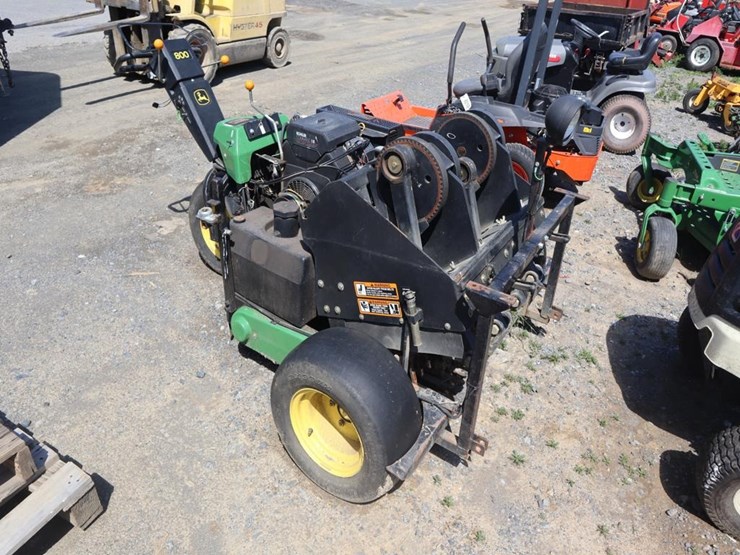 john-deere-800-image-2