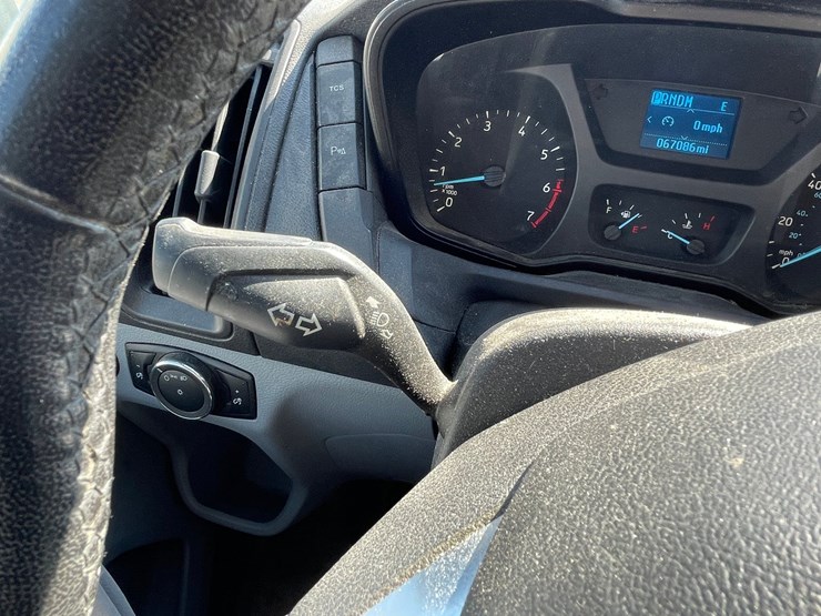 2016-ford-transit-image-44