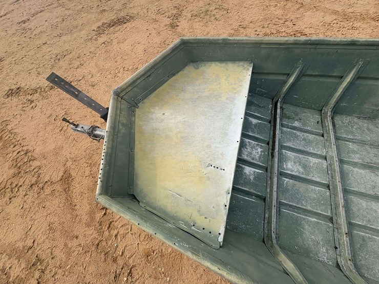 omc-aluminum-skiff-w/-trailer-image-10