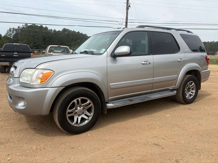 2006-toyota-sequoia-image-1