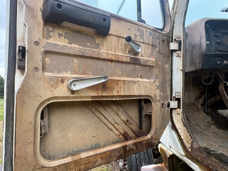 #23987-•-inop-1979-international-f-2554-t/a-single-cab-truck-tractor-cf255jha29827-image-34