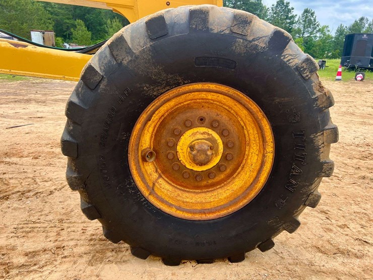 deere-670b-image-43