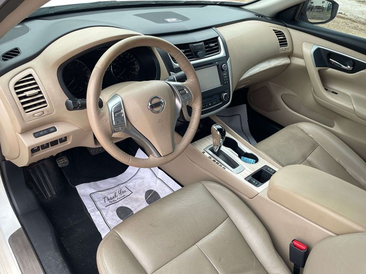 2016-nissan-altima-sl-4-door-sedan-(159,573-miles)-image-11