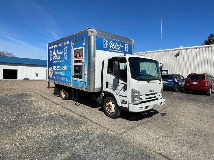 #3278-•-2017-isuzu-n-series-straight-truck-(has-wi-title)-image-3