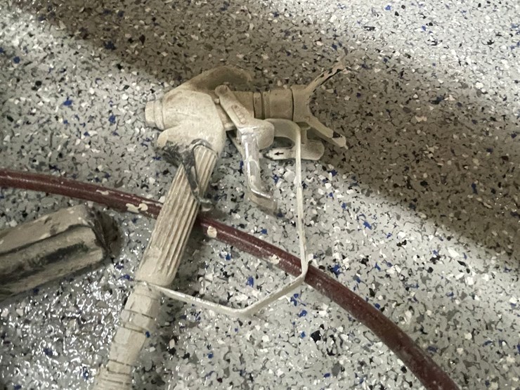 #8607-•-t-titan-paint-sprayer-image-10