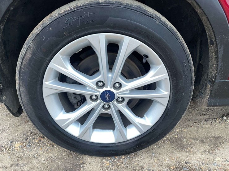 2017-ford-escape-se-image-19