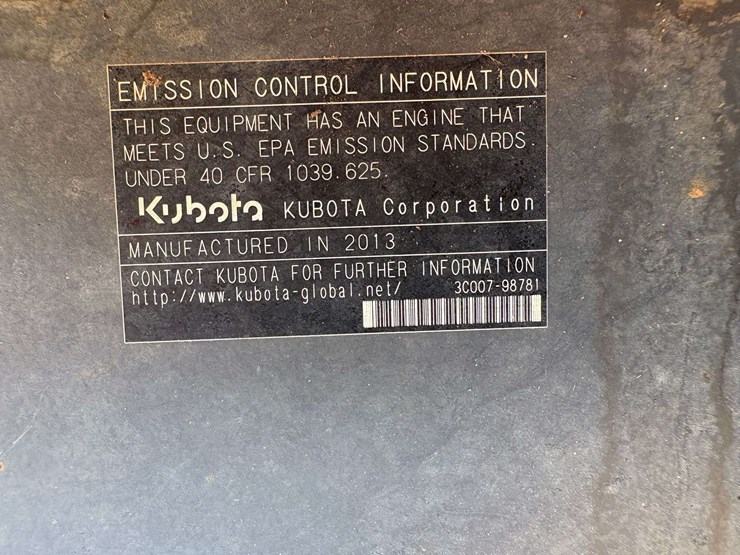 2013-kubota-m7040-image-31