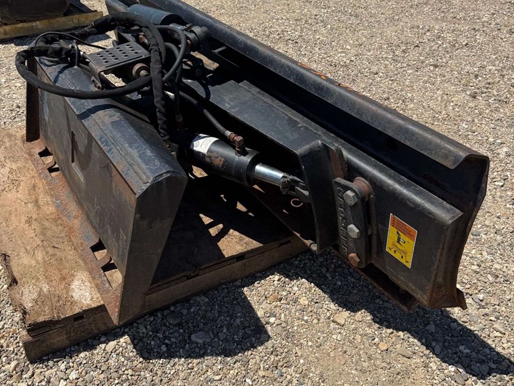 7'-grouse-heavy-duty-6-way-dozer-blade-image-4