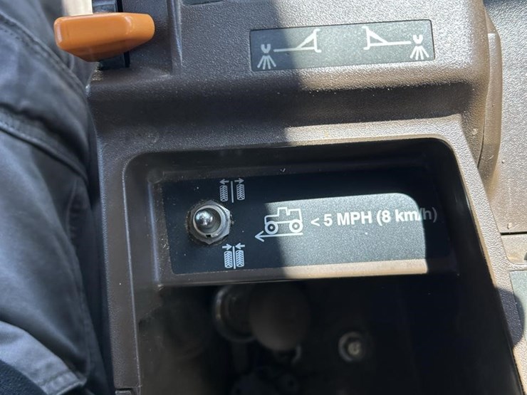 2012-john-deere-4940-image-65