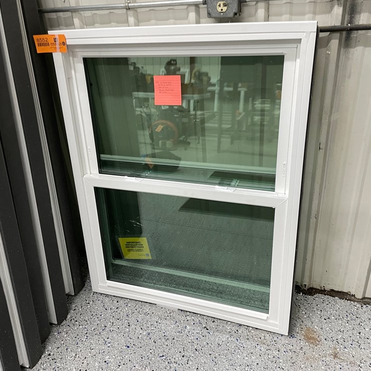 #8552 • Double Hung Window