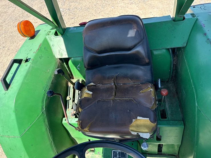 john-deere-1070-image-32