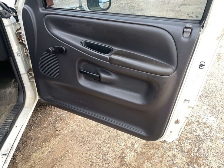 1999-dodge-ram-2500-image-17