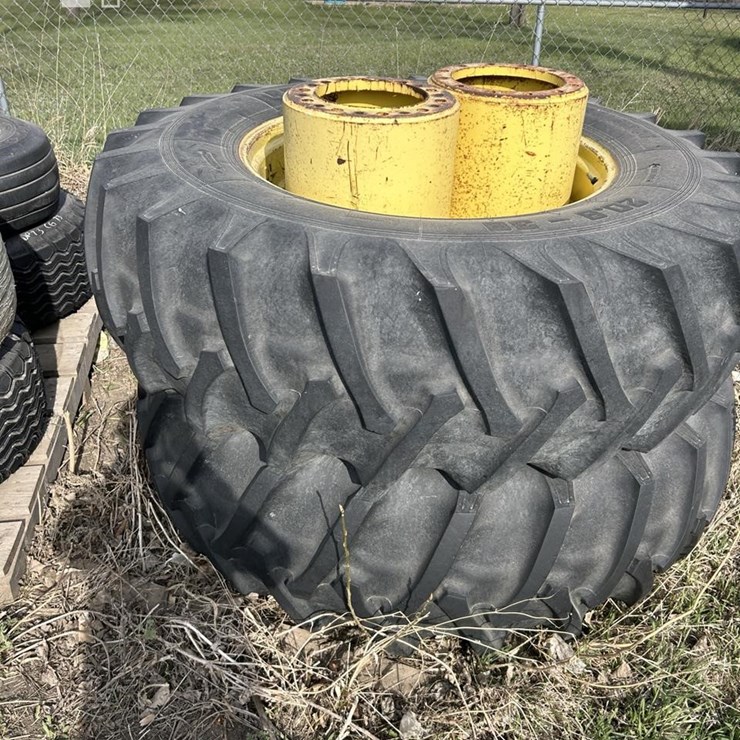 2021 JOHN DEERE 4830