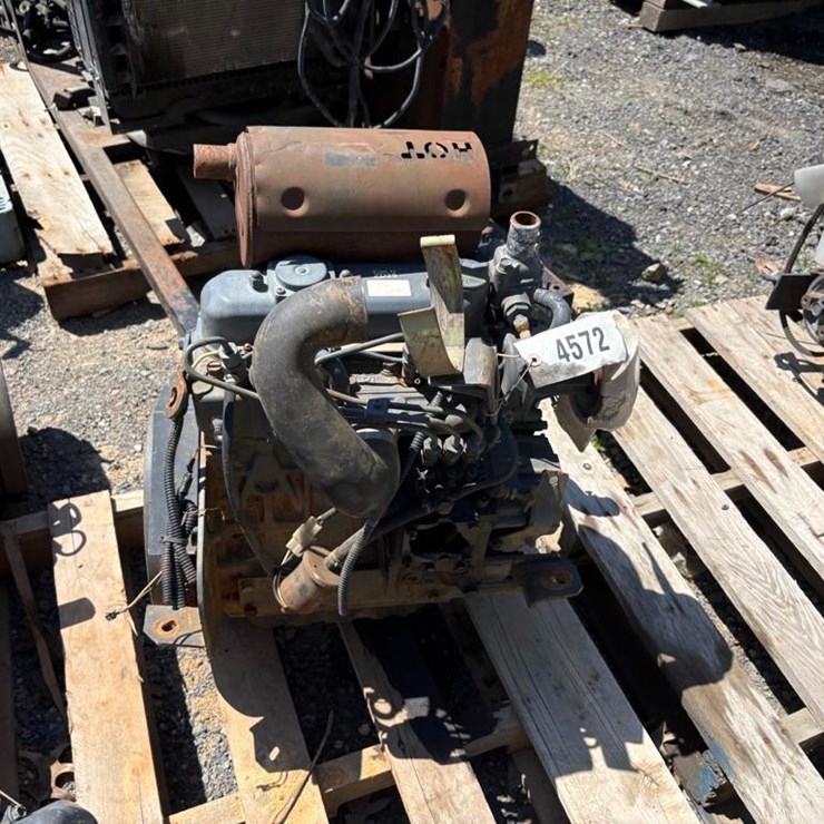 Kubota D1005 3-Cylinder Diesel Engine