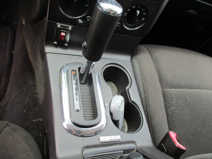 2010-ford-explorer-xlt-image-11