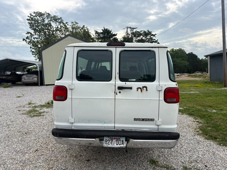 2000-dodge-ram-van-image-14