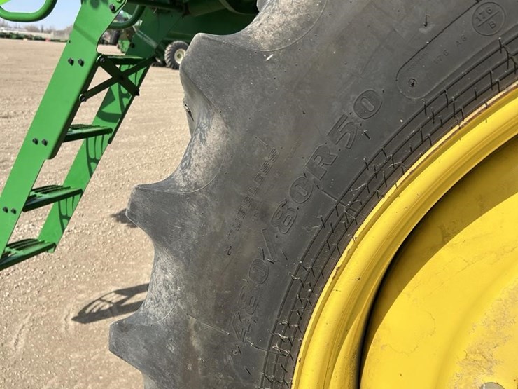 2020-john-deere-r4045-image-18