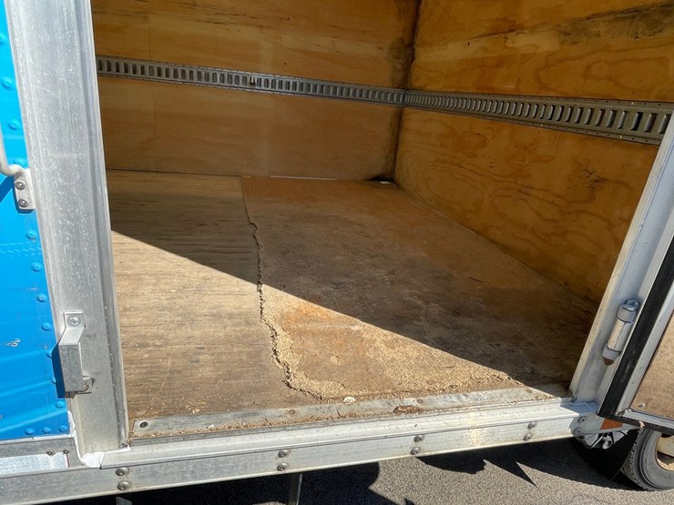#3278-•-2017-isuzu-n-series-straight-truck-(has-wi-title)-image-15