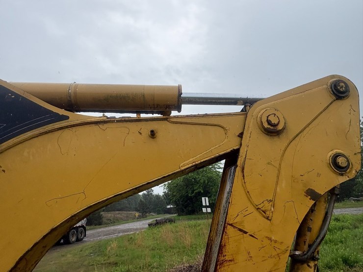 caterpillar-416b-image-33