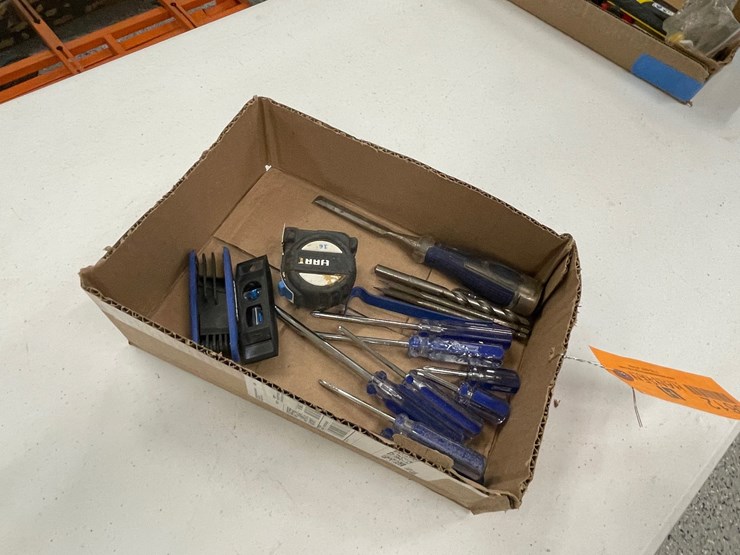 #8612-•-assortment-of-shop-tools-image-3