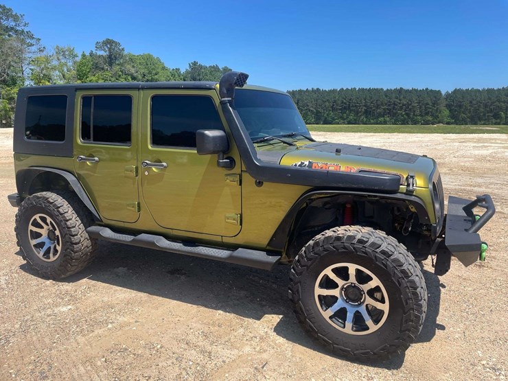 2010-jeep-wrangler-image-4