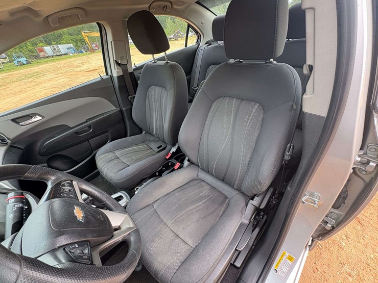 2015-chevrolet-sonic-lt-4-door-suv-(93,212-miles)-image-15